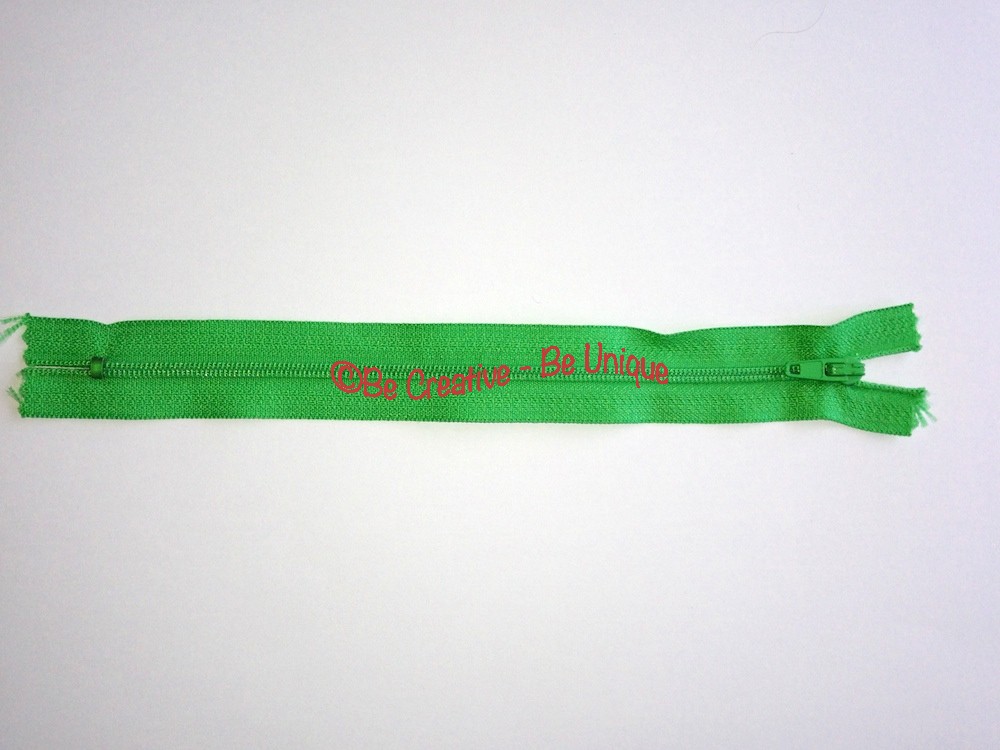 Nylon Zip Fastener - Light Green - 8"